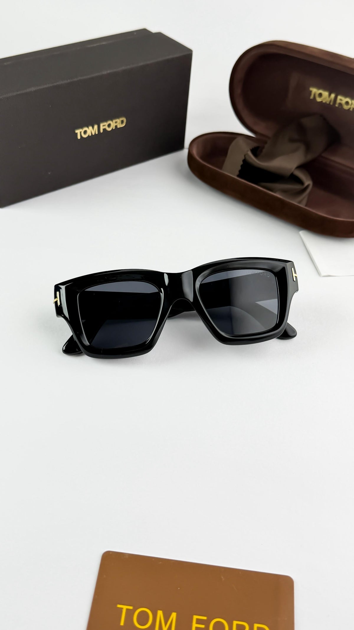 Tom Ford Black Shine 184
