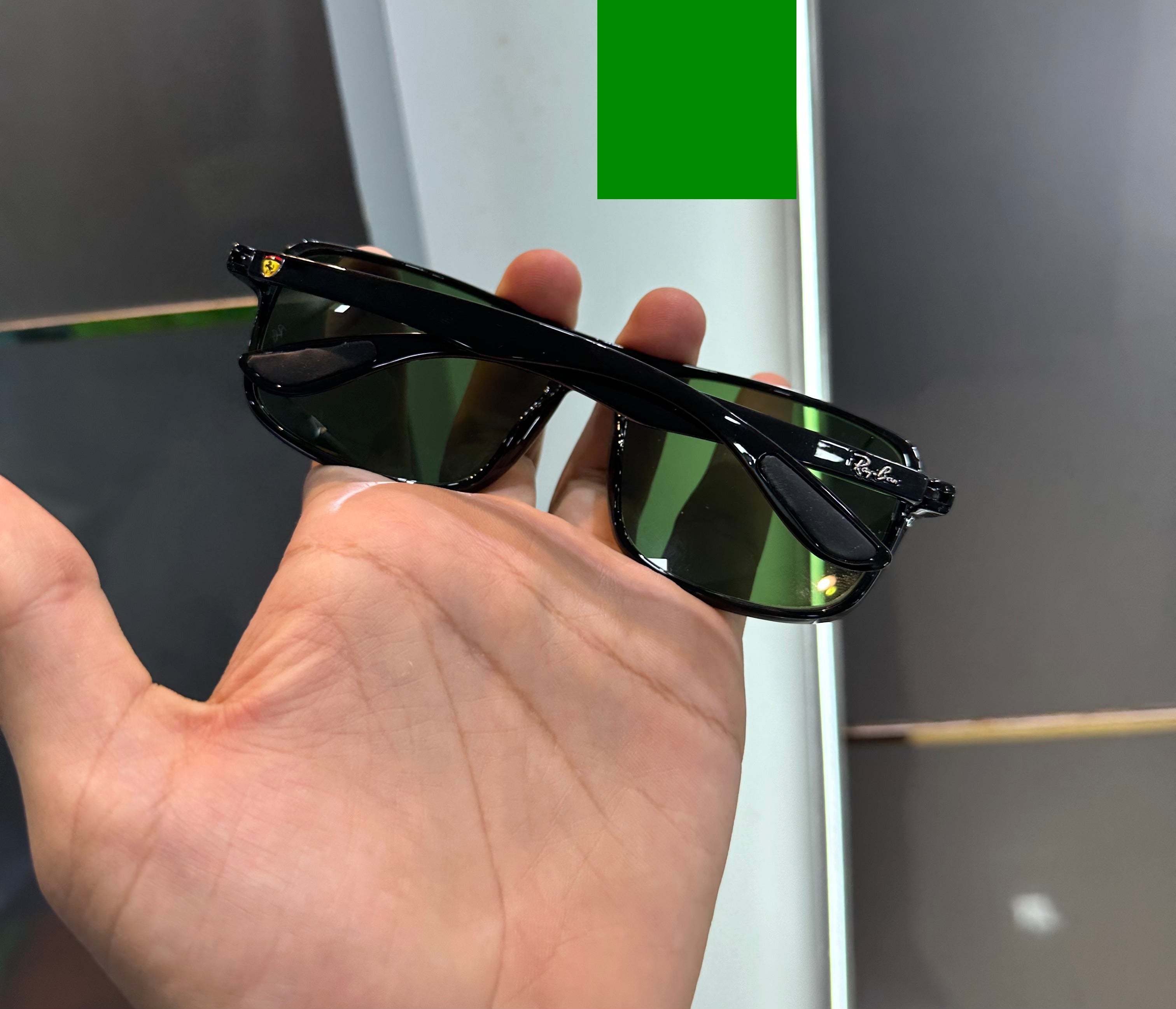 RayBan Green Shade Unisex Sunglass