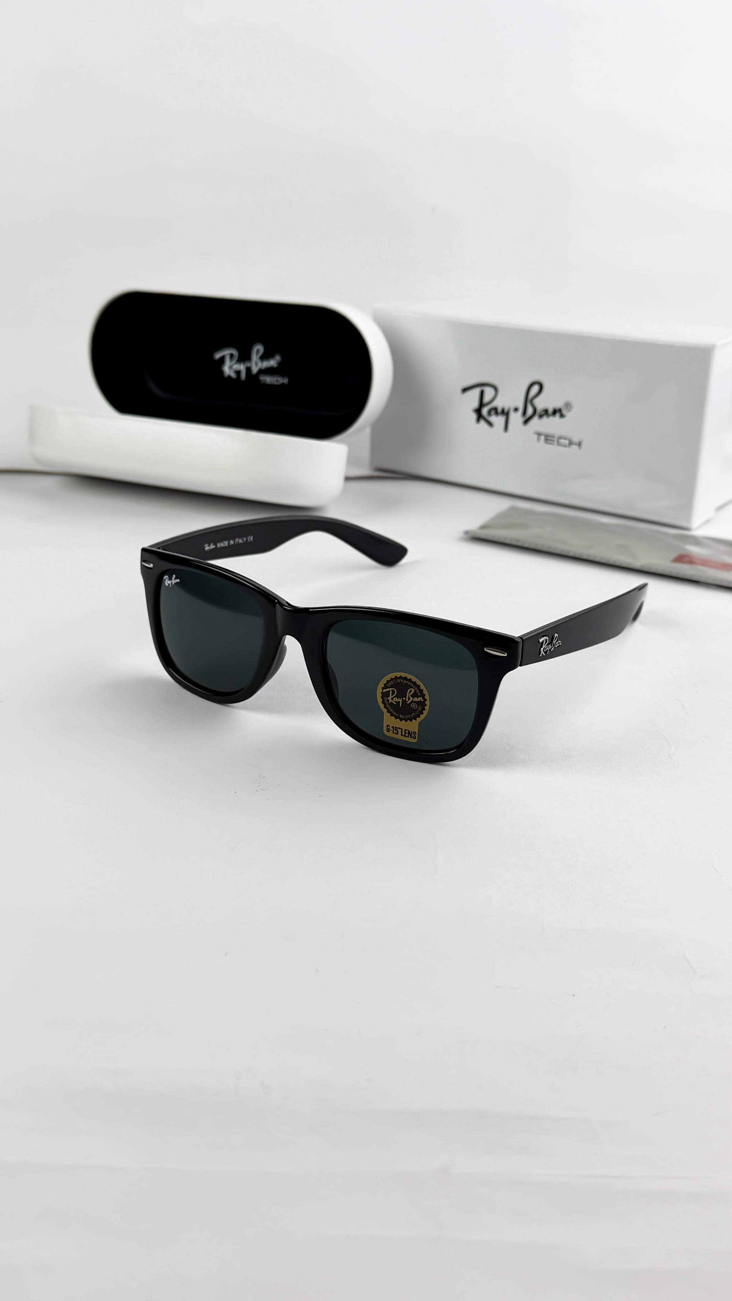 Rayban Black Wayfarer 2140