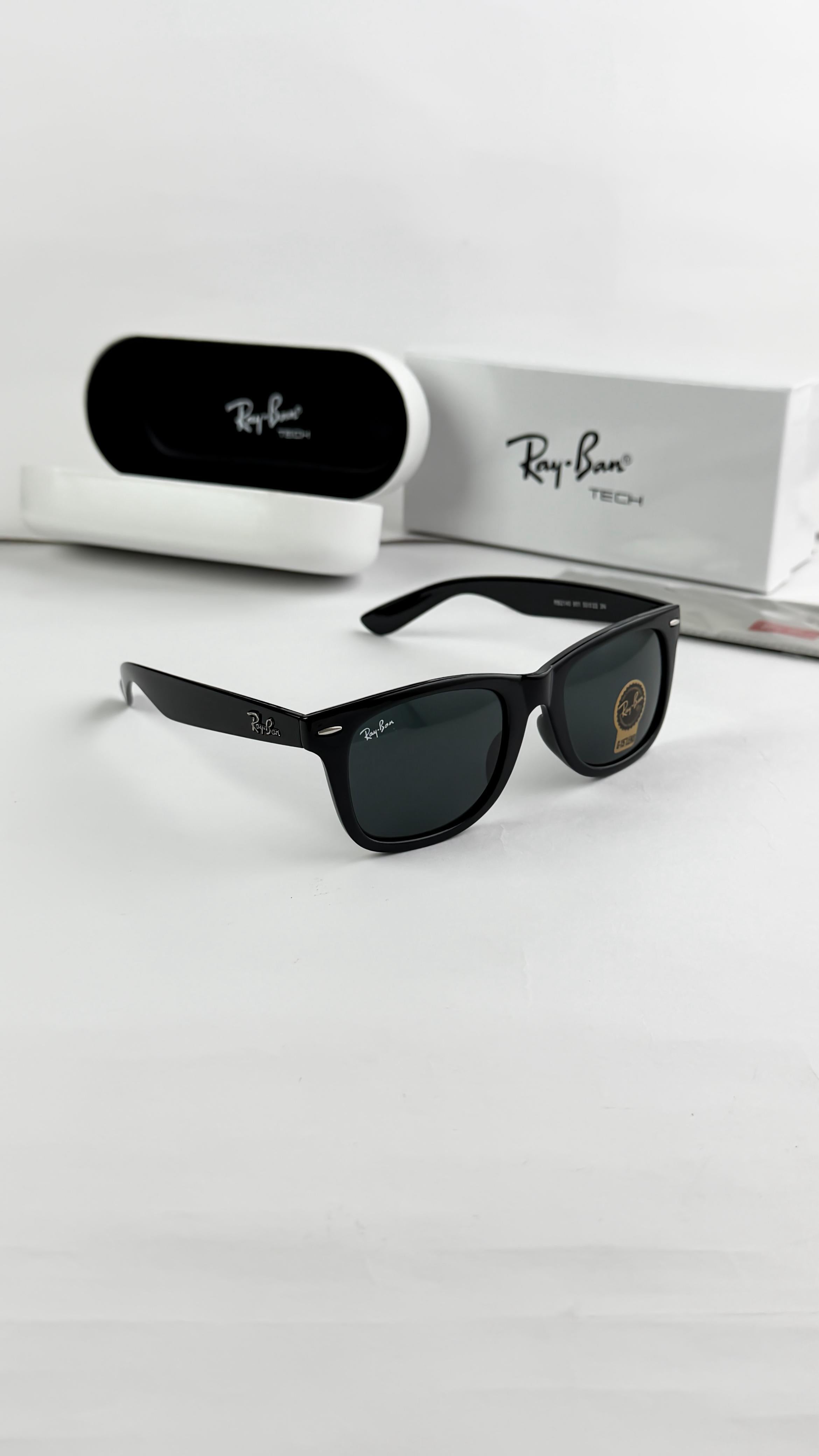 Rayban Black Wayfarer 2140