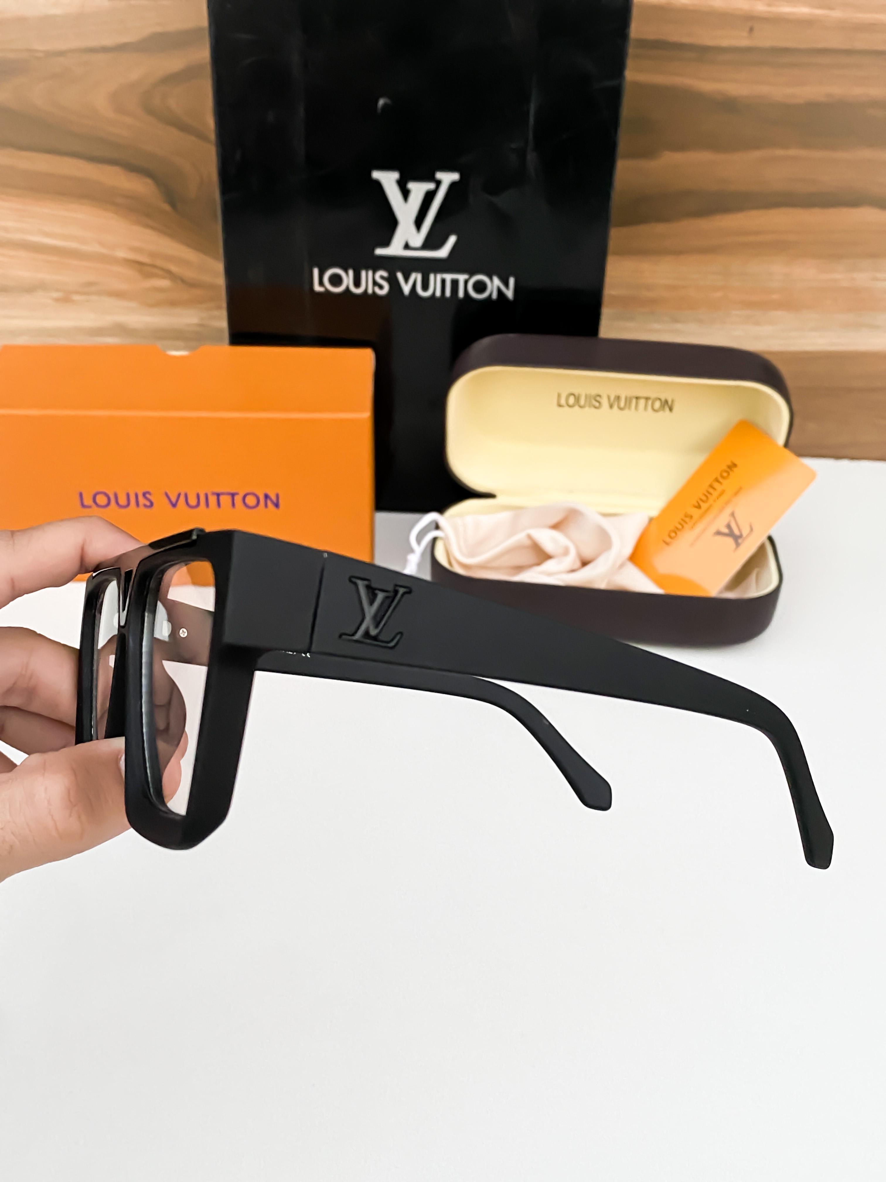 Louis Vuitton Black Plano 1502