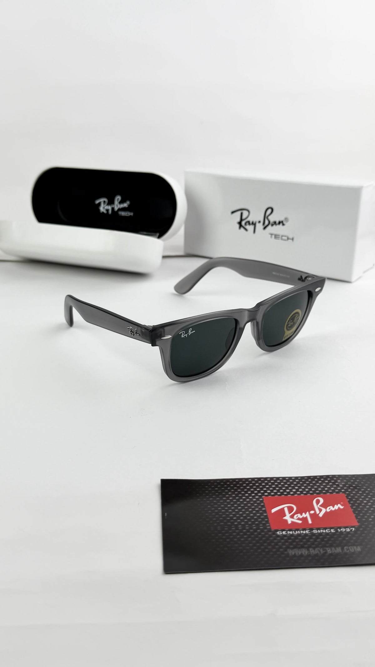 Rayban Grey Black Wayfarer 2140