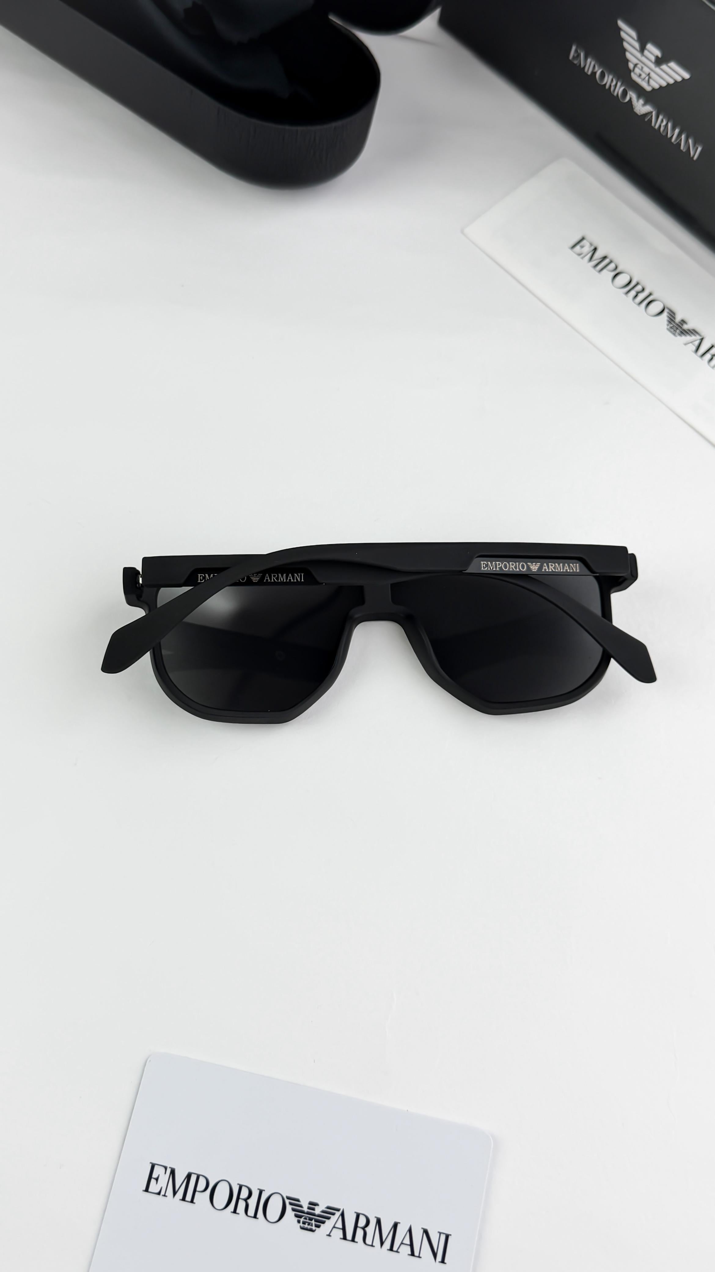 Armani Black 219