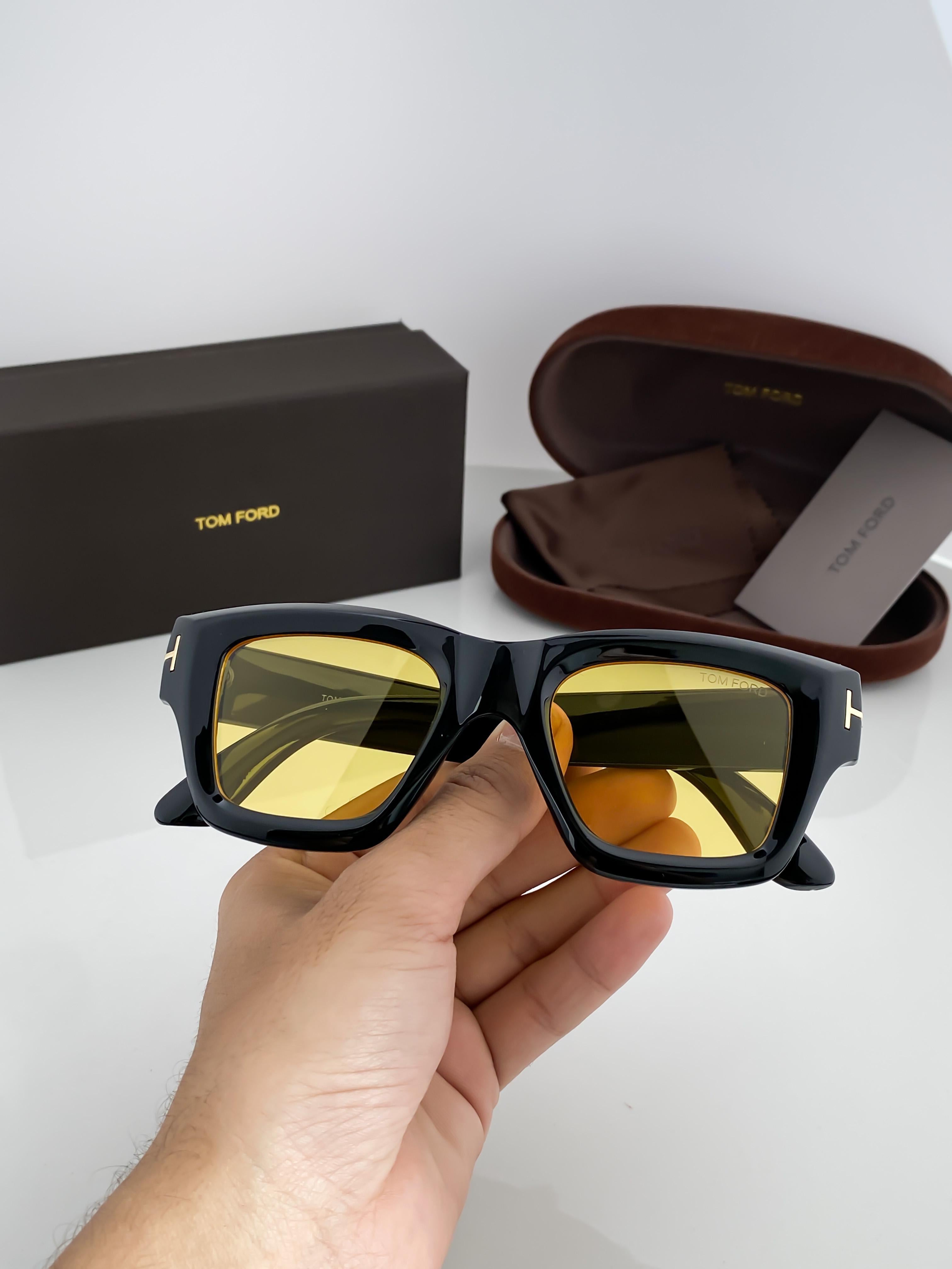 Tom Ford Yellow Candy 184