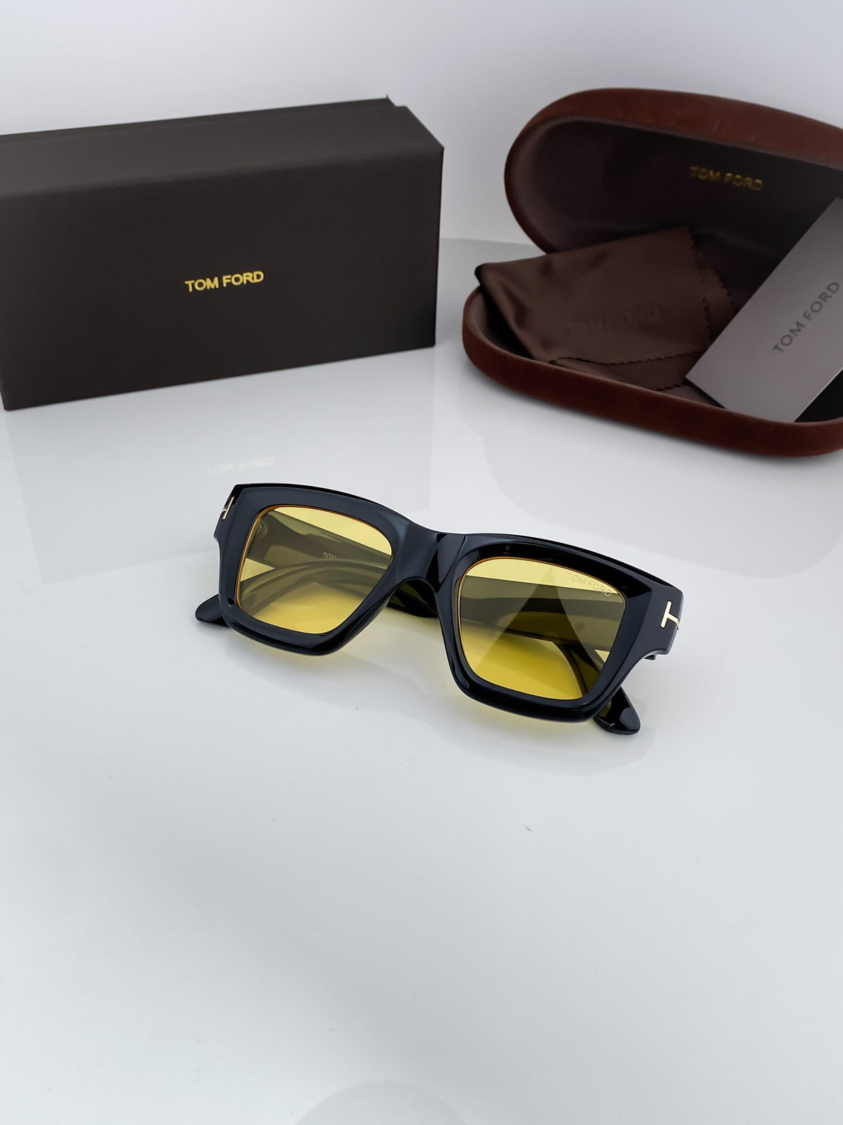 Tom Ford Yellow Candy 184