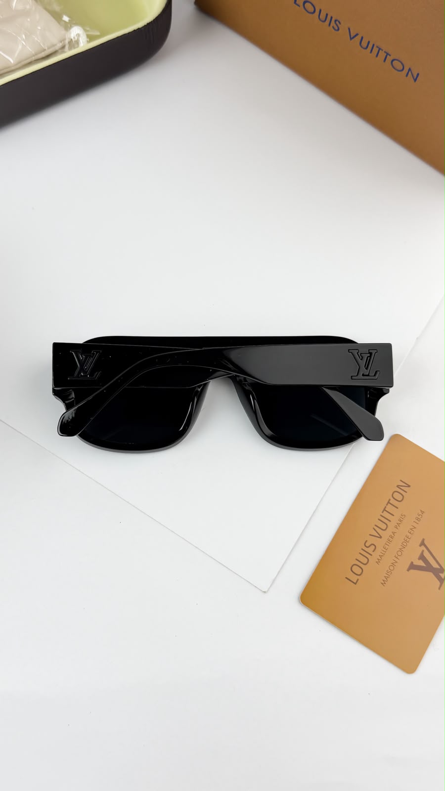Louis Vuitton Black gold Clash Round Square Men's Sunglasses