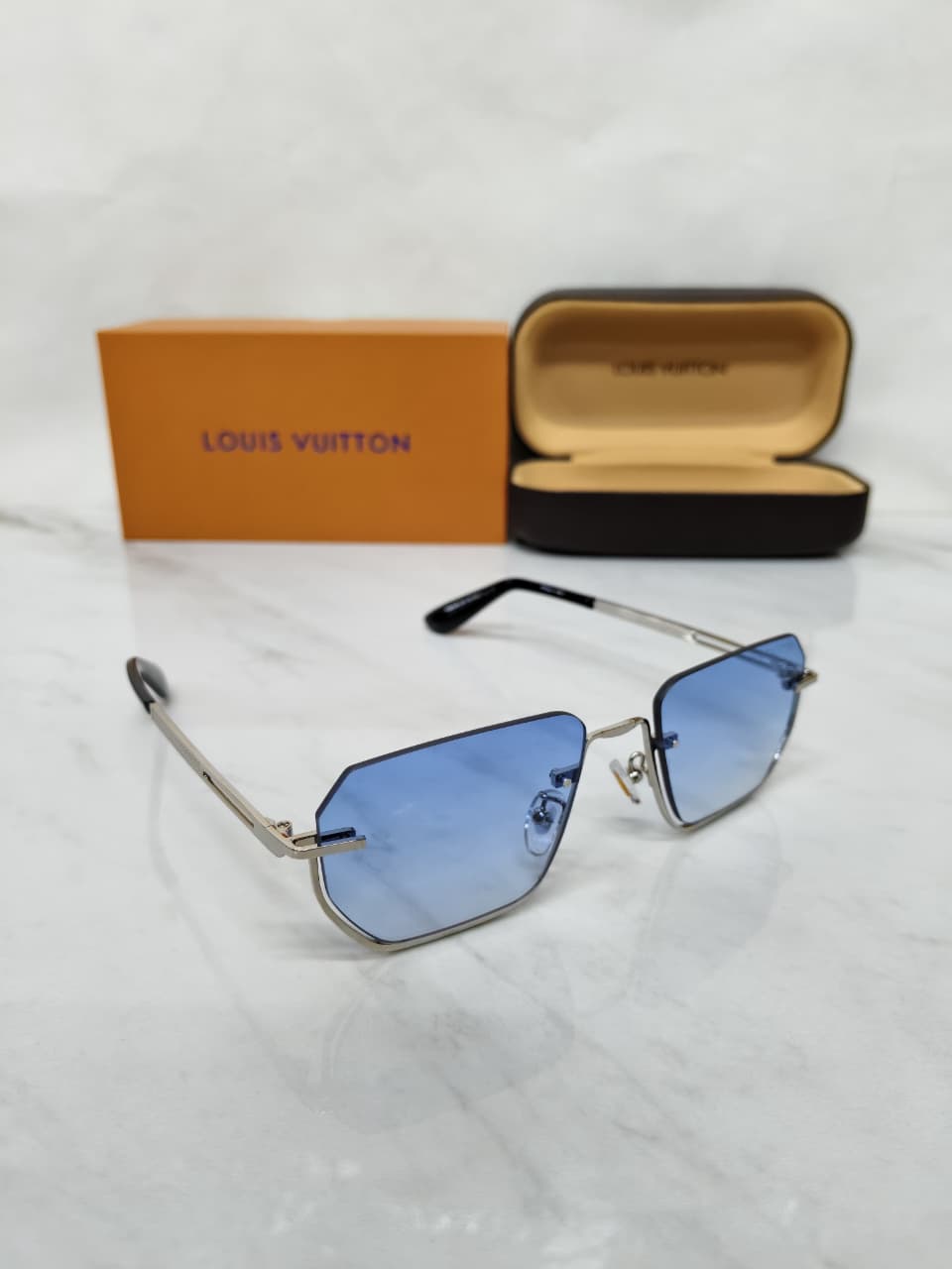 Louis Vuitton Square Unisex Sunglasses Black Polycarbonate