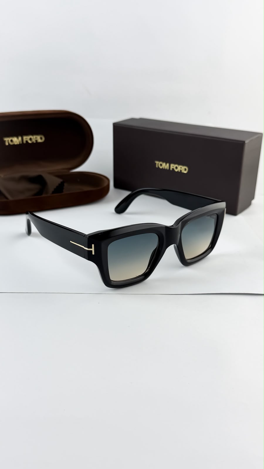 T Ford Bold black frame premium sunglass