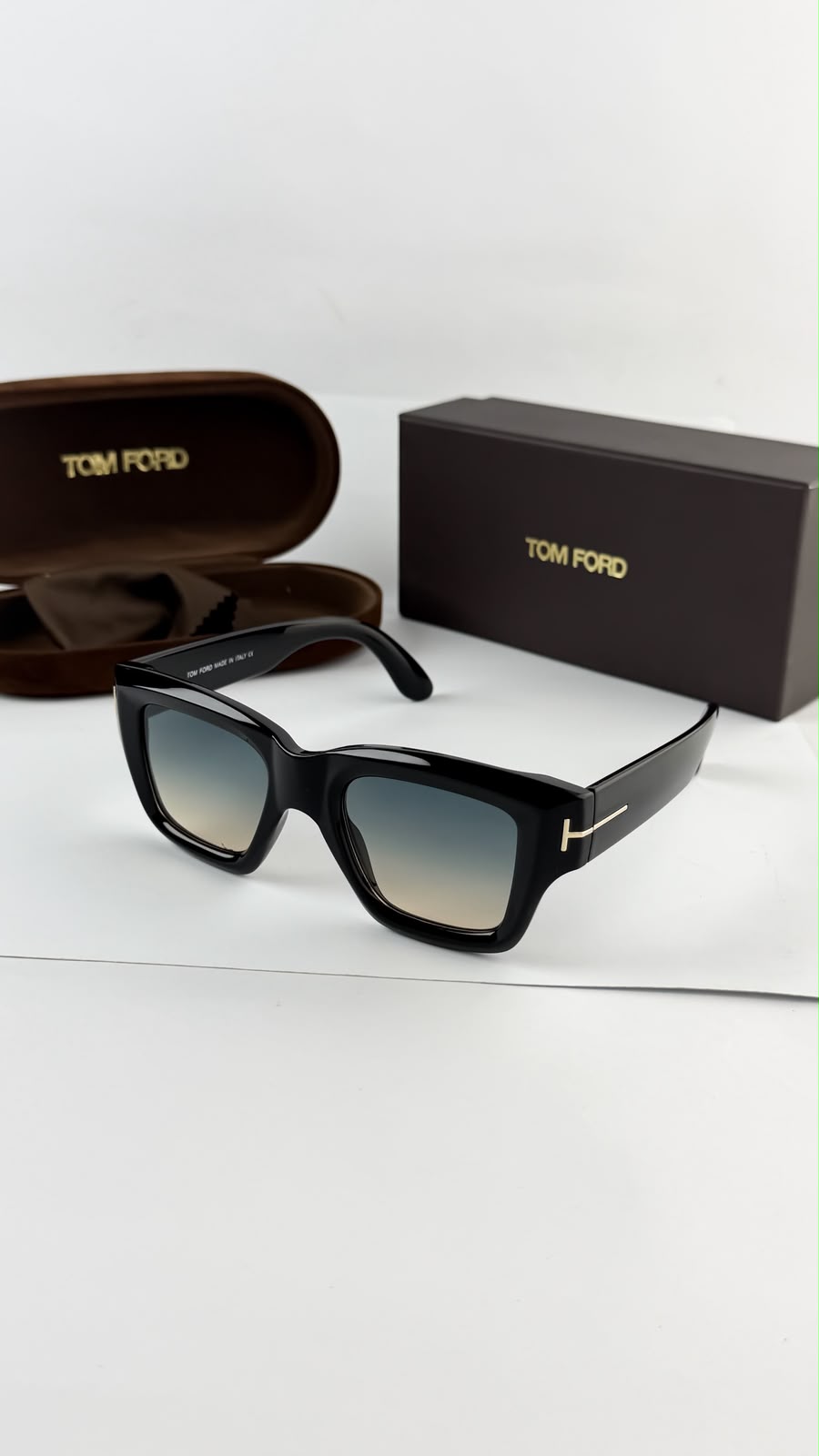 T Ford Bold black frame premium sunglass