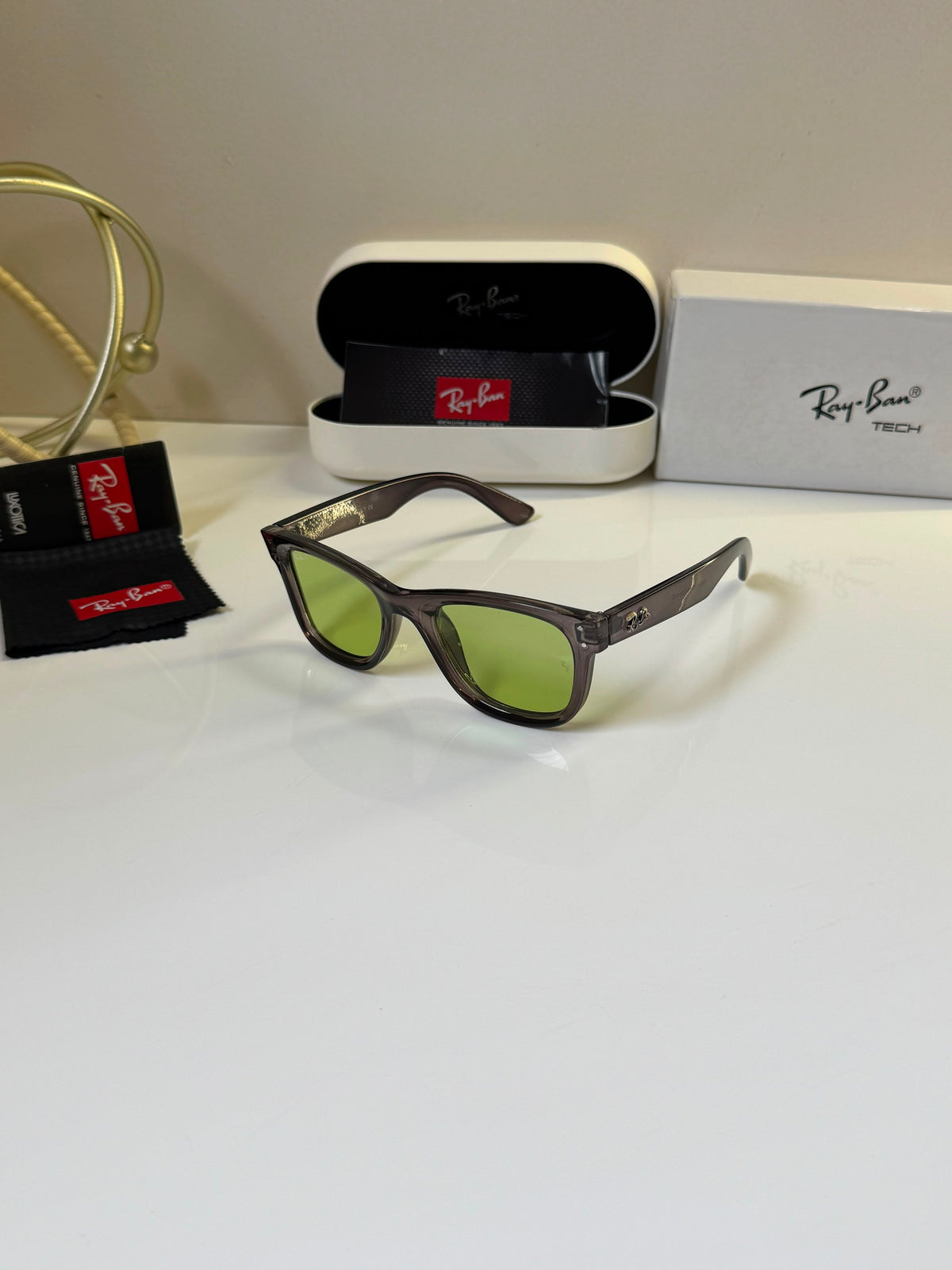 Ray-Ban Wayfarer, Shiny Black Unisex Sunglasses