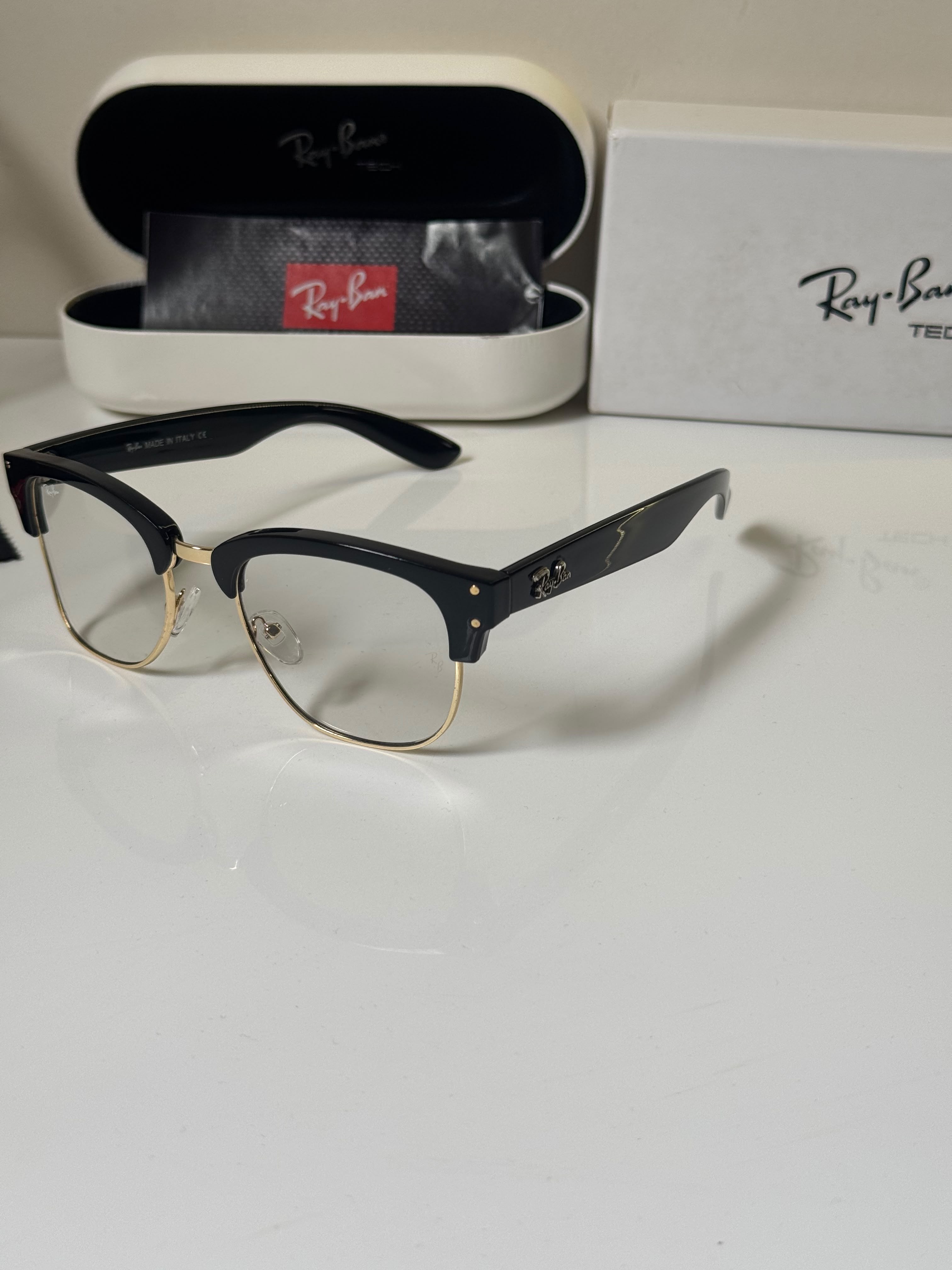 Ray-Ban Unisex Round Gold Frame