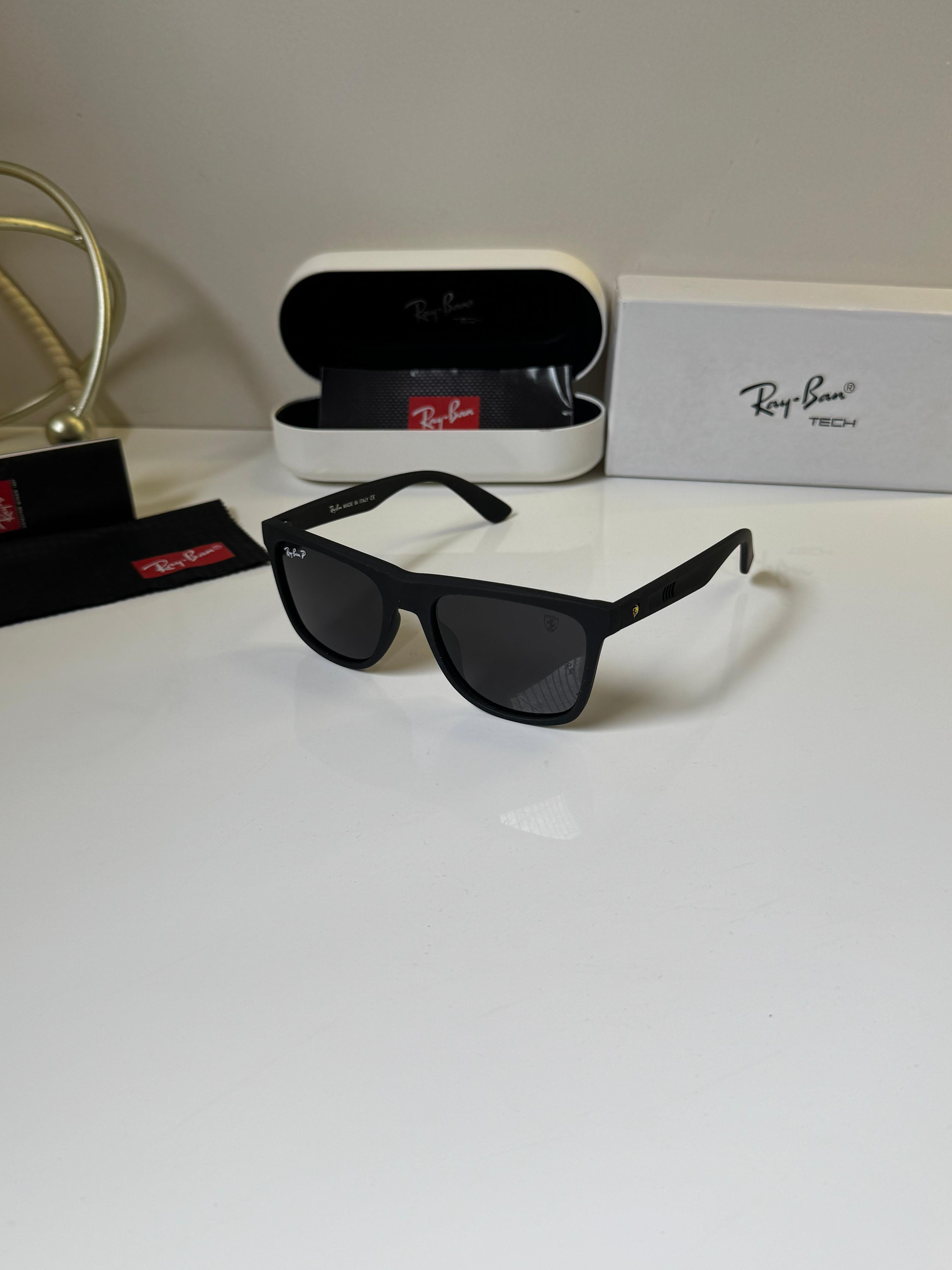 Ray-Ban Men UV Protected Square Men's Black Sunglasses