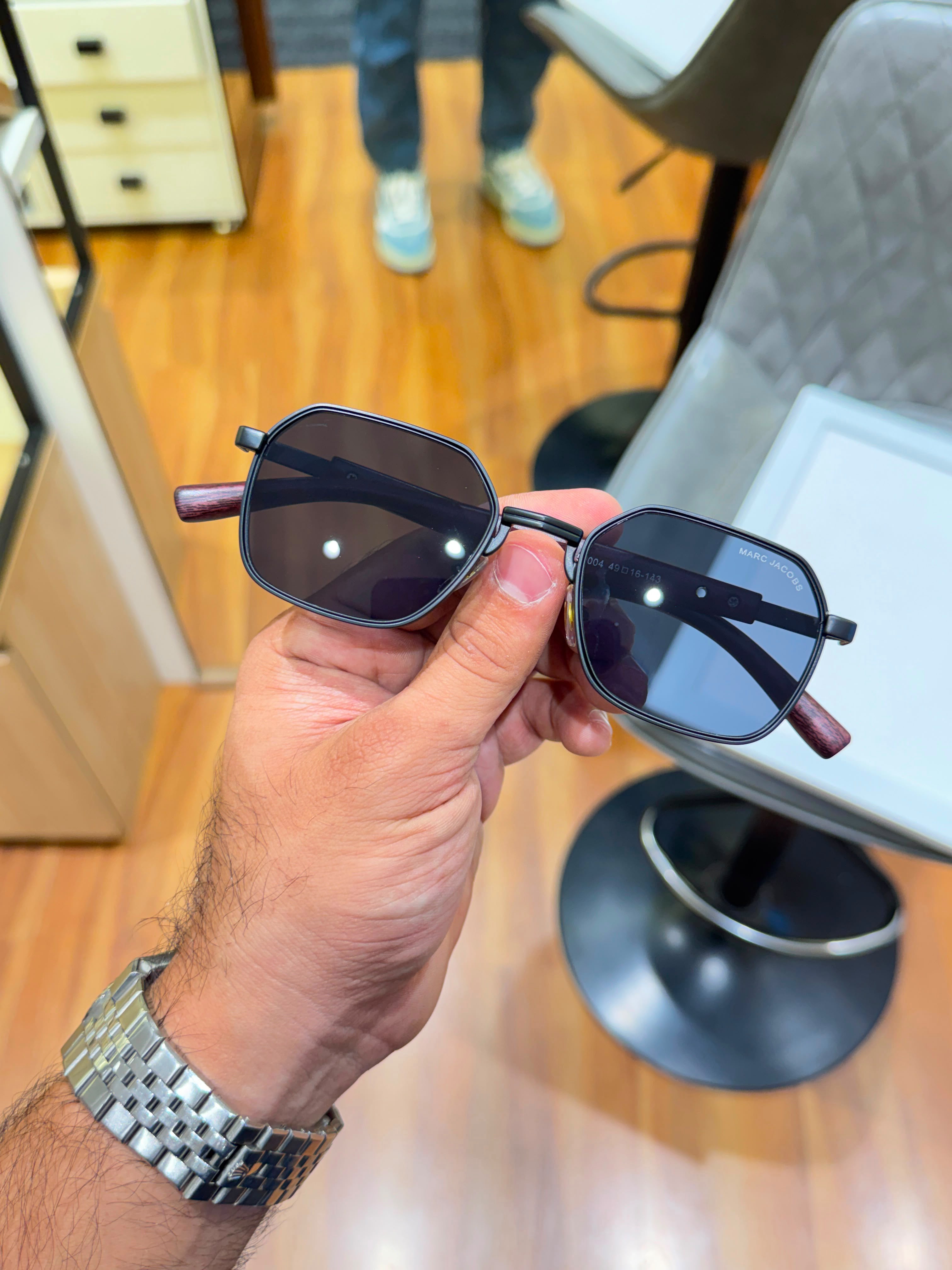 Marc Jacobs geometric dark tinted lenses Unisex sunglasses