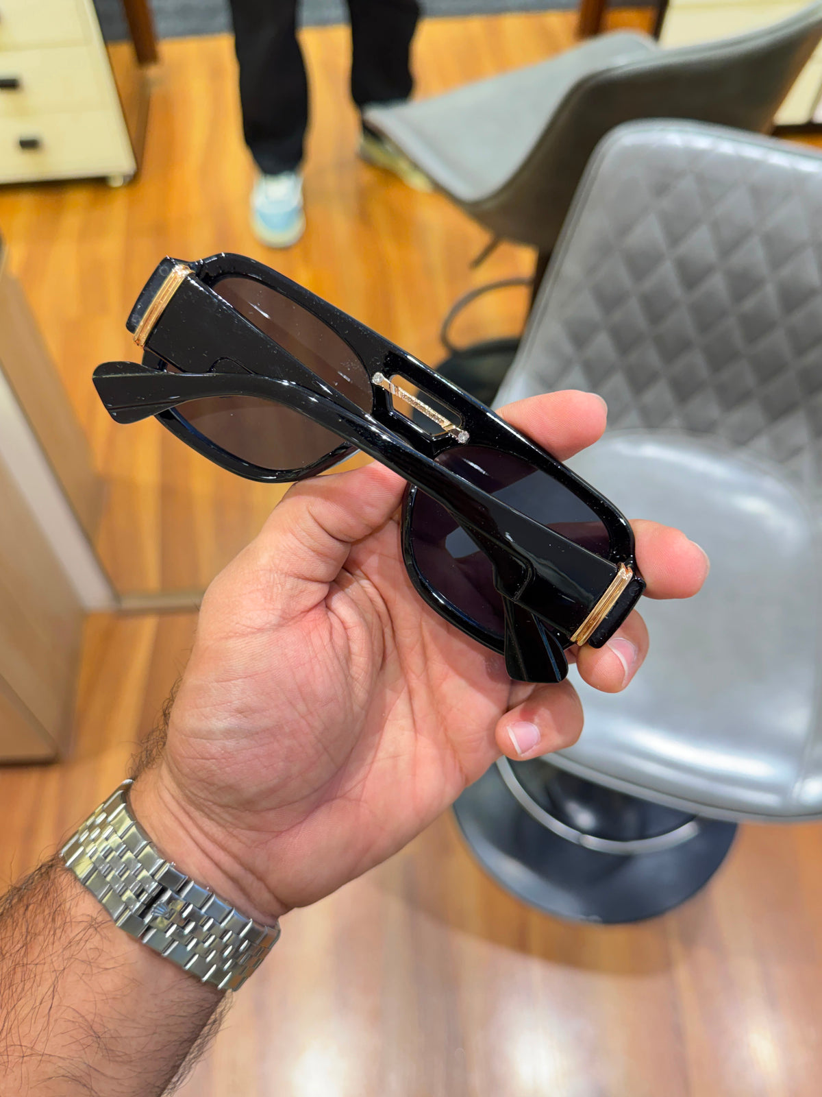 MARC JACOBS Men UV Protected Lens Full Rim Oval Aviator Men Sunglasses